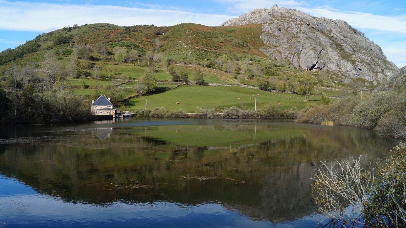 Embalse de Valle de Lago